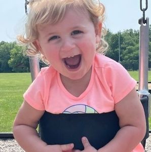 Meet your Posher, Lois